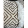 Image 3 : Life Comfort Ultimate Throw Blanket Beige and White Geometric Design 60″ x 70″