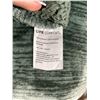 Image 4 : Life Comfort 100 Percent Polyester Blanket, Made in Cambodia