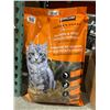 Image 2 : Kirkland Nature’s Domain Salmon and Sweet Potato Formula Cat Food, 8.16 kg