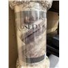 Image 2 : Cam Rosedale Soft Rug 5 ft 3 in x 7 ft 4 in – Item 666211