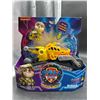 Image 2 : PAW Patrol: The Mighty Movie, Construction Toy Truck with Rubble Mighty Pups Action Figure, Lights a