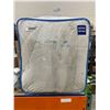 Image 2 : Queen Grand Below Zero Duvet Cover