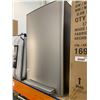 Image 3 : Stainless Steel Trash Bin with Pedal, Model 1694132