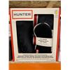 Image 3 : Hunter Memory Foam Travel Pillow and Eye Mask Set
