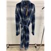 Image 2 : Plush Shawl Robe in Blue Plaid Design, Size Small/Medium