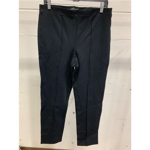 Banana Republic Women’s Black Pants, Size L