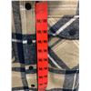 Image 4 : Dakine M Plaid Button-Up Shirt in Beige and Navy