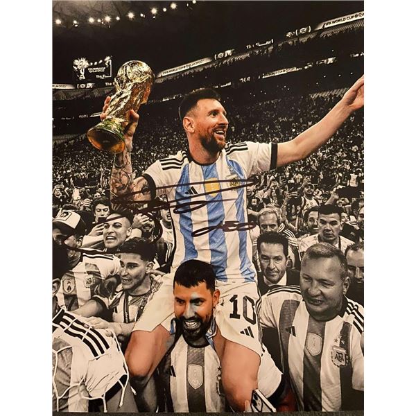 Soccer Champ Lionel Messi signed photo