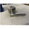 Image 3 : 3 WEISER SATIN NICKLE PASSAGE HANDLE SETS