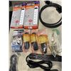 Image 2 : TOTE OF POWER STRIPS AND CABLES