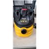 Image 2 : NEW OPEN BOX SHOP VAC 4 GALLON