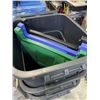 Image 3 : LOT OF 3 GARBAGE RECYCLING AND ORGANIC BINS WITH LIDS