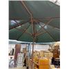 Image 5 : PLASTIC ROUND PATIO TABLE AND WOODEN TEAK FRAMED UMBRELLA