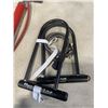 Image 5 : 2 BIKE PUMPS, LOCKS AND AIR GUAGE