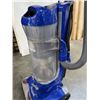 Image 4 : MAXLIFE TOTAL HOME PET UPRIGHT VACUUM WORKING