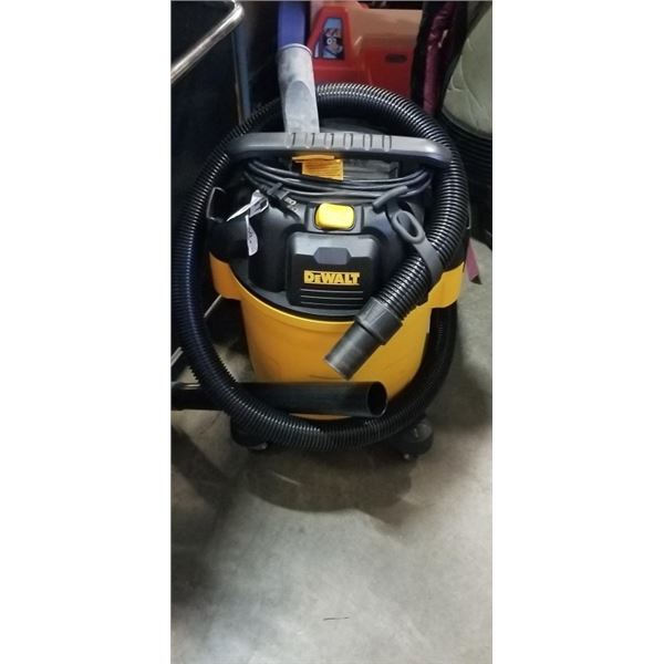 DEWALT SHOP VAC