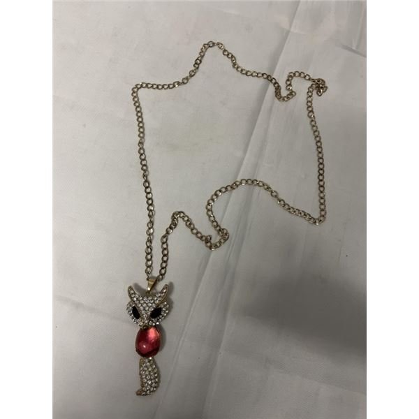 VINTAGE RHINESTONES PENDANT W/ CHAIN NECKLACE