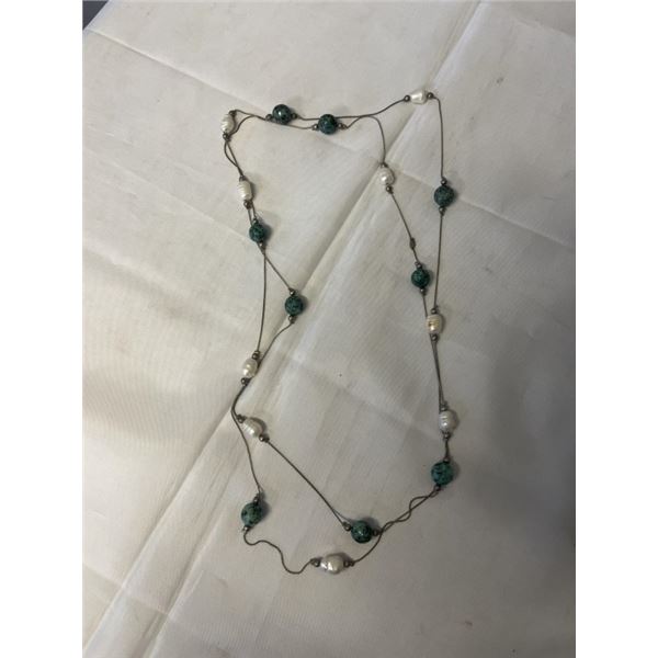 VINTAGE DOUBLE STRAND LENGTH GREEN JADE BEADS AND CULTURED FRESH WATER PEARLS NECKLACE