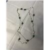 Image 1 : VINTAGE DOUBLE STRAND LENGTH GREEN JADE BEADS AND CULTURED FRESH WATER PEARLS NECKLACE