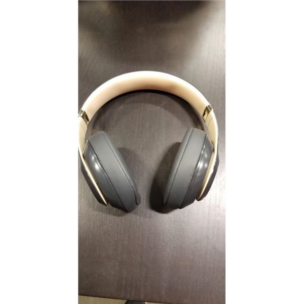 BEATS STUDIO 3 BLUETOOTH OVER EAR HEADPHONES - TESTED WORKING, RETAIL $439