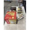 Image 1 : LOT OF VINTAGE KITCHEN APPLIANCES - WORKING