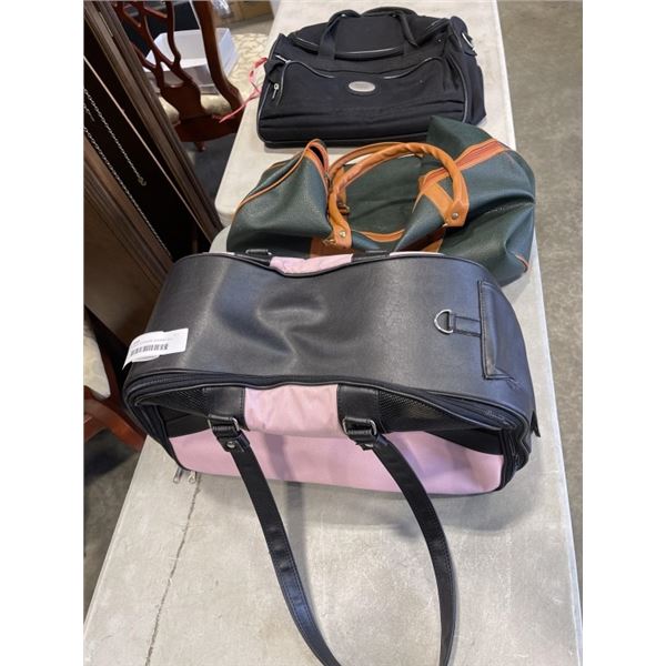 PET CARRIER, BOWMORE WHISKEY BAG AND AMERICAN TOURISTER TRAVEL BAG