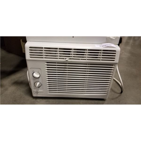 MAINSTAYS WINDOW 5000 BTU AIR CONDITIONER - WORKING