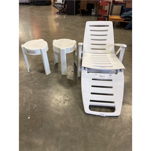 GRACIOUS LIVING ANTIGUA FOLDING SUN LOUNGER AND 2 PLASTIC SIDE TABLES