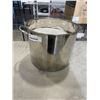 Image 1 : STAINLESS POT, WITH KAISER GERMAN WHITE DINNER PLATES