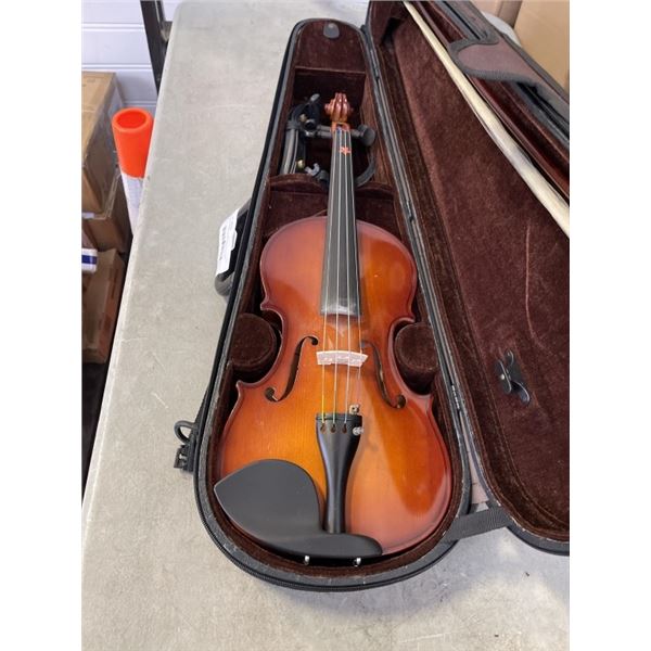 CHACONNE BY SHIMRO VIOLIN IN CASE