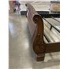 Image 5 : SOLID WOOD KING SIZE BEDFRAME