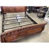 Image 6 : SOLID WOOD KING SIZE BEDFRAME
