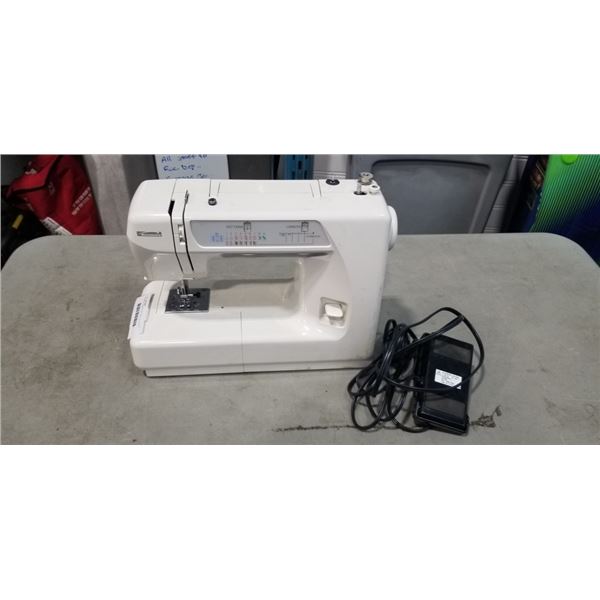 KENMORE SEWING MACHINE WITH PEDAL