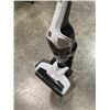 Image 2 : EUREKA LIGHTSPEED 2-IN-1 CORDLESS VACUUM WITH CHARGING DOCK WORKING