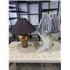 Image 4 : 2 DECORATIVE TABLE LAMPS