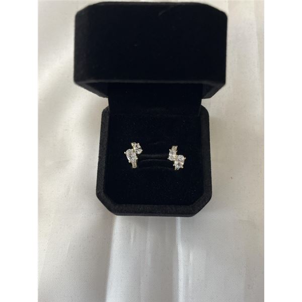 NEW 14K GOLD PLATED 0.75CT EACH OVAL CUT SIMULATED DIAMOND (CZ) HUGGIE EARRINGS