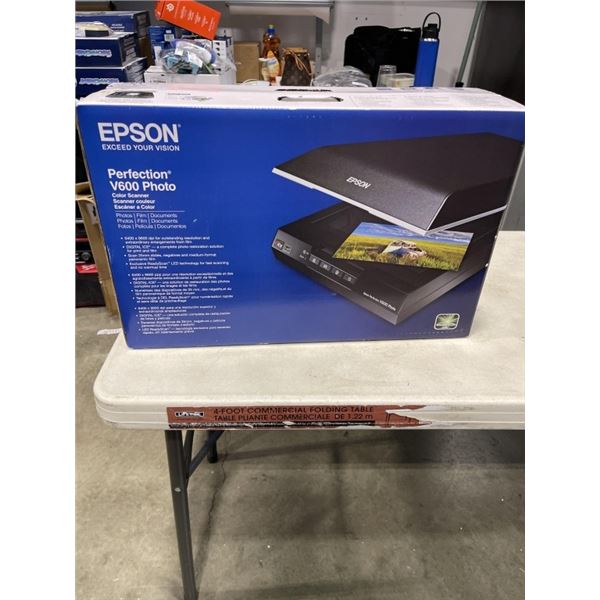 NEW SEALED EPSON PERFECTION V600 PHOTO COLOR SCANNER