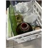 Image 3 : ASSORTED COLLECTIBLE GLASS AND PORCELAIN DECOR, MILK GLASS VASE ETC