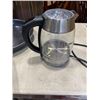 Image 4 : LOT OF FRYING BLUE DIAMOND PANS AND ELECTRIC KETTLE