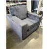 Image 2 : MODERN DARK GREY CHAIR AND LOVESEAT CLEAN