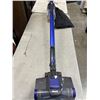 Image 2 : SHARK ROCKET PET PRO CORDLESS VACUUM WORKING WITH CHARGER