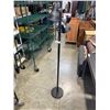 Image 1 : BLACK METAL FLOOR LAMP