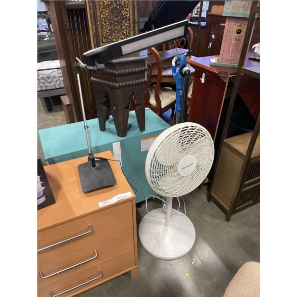 ADJUSTABLE READING LAMP AND FLOOR FAN