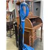 Image 3 : SHARK VACUUM CLEANER