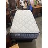 Image 2 : KINGSDOWN GLENVIEW TIGHT TOP TWIN MATTRESS WITH PLATFORM FRAME