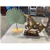 Image 2 : 2 LANTERNS AND 2PC OF HOME DECOR