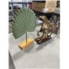 Image 3 : 2 LANTERNS AND 2PC OF HOME DECOR