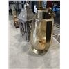 Image 5 : 2 LANTERNS AND 2PC OF HOME DECOR