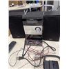 Image 2 : SONY BOOMBOX AND BOOKSHELF SPEAKER AND DOCK SYSTEM