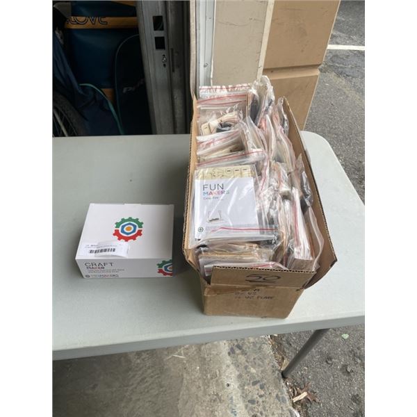 50 NEW FUN MAKERS CROSSFIRE KITS AND GLUE GUN STAND W/ 20 STICKS